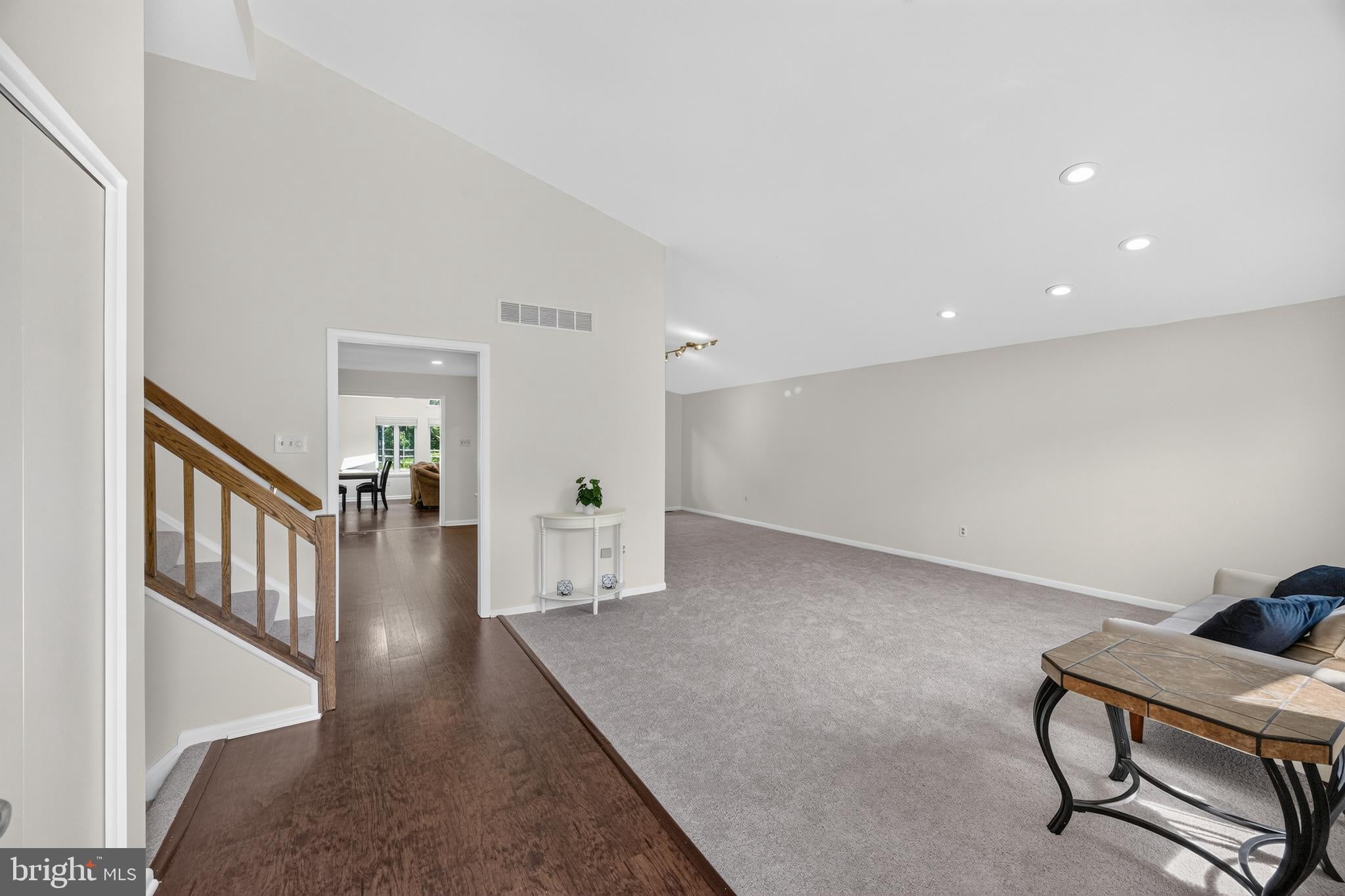 11 VALLEY GLEN COURT