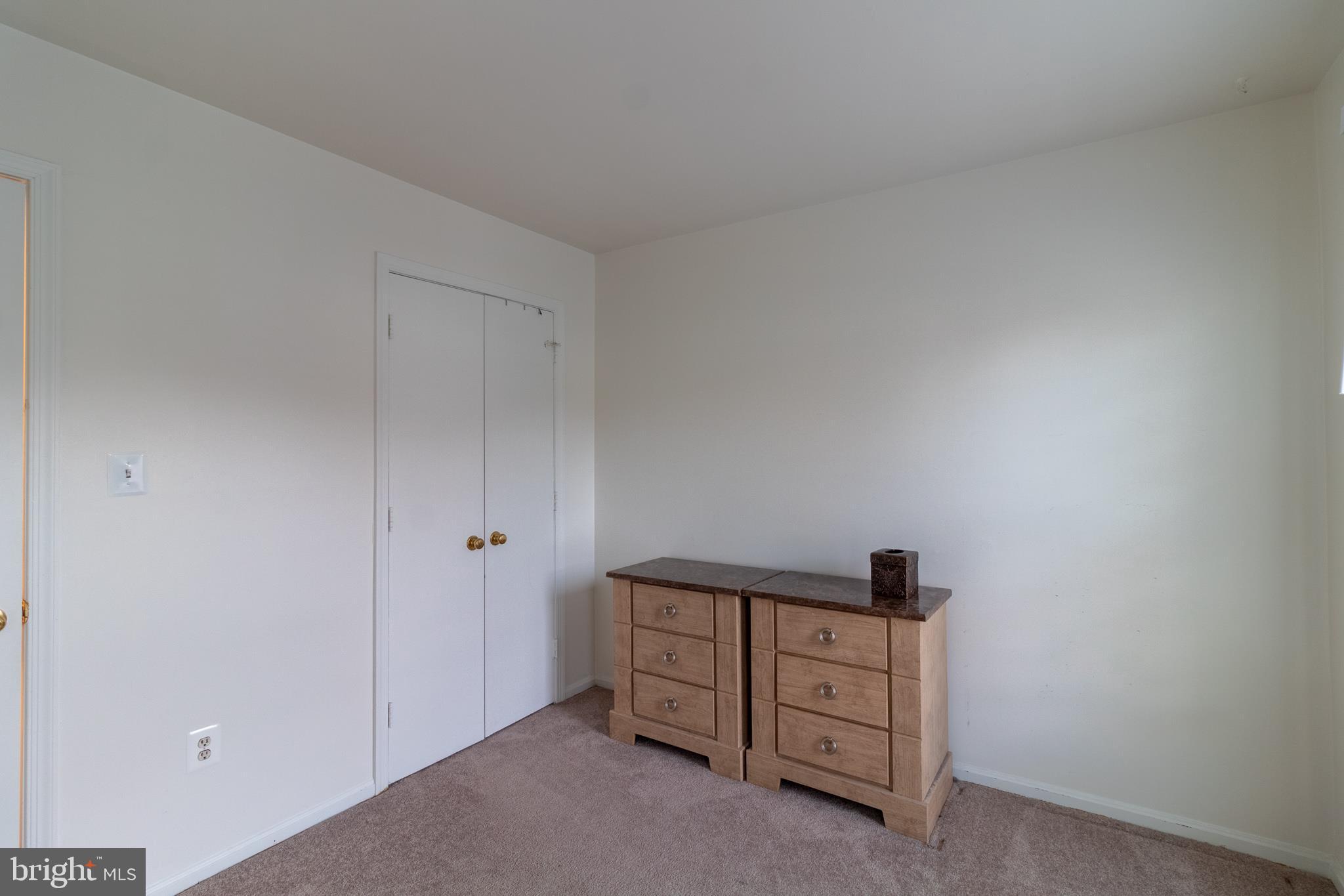 FAIRMONT - Residential