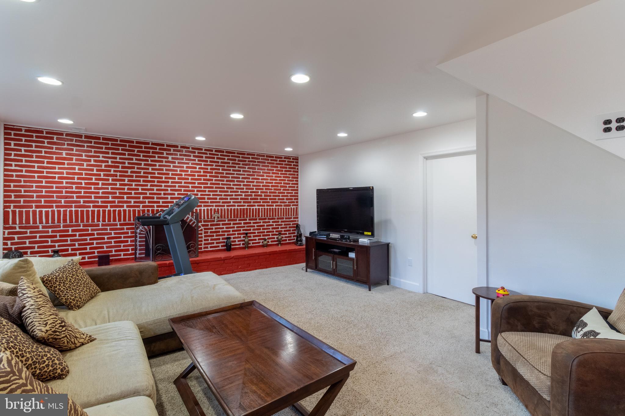 FAIRMONT - Residential