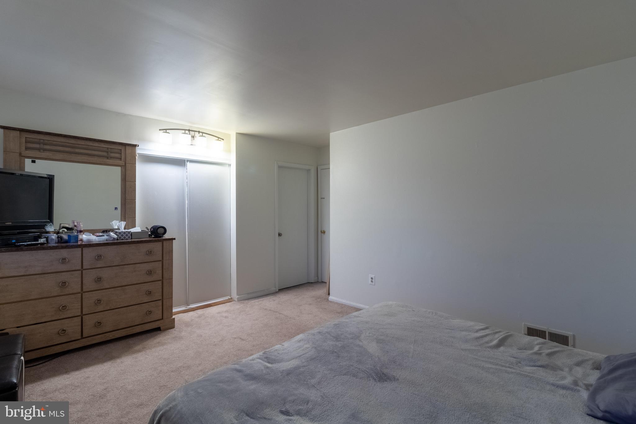 FAIRMONT - Residential