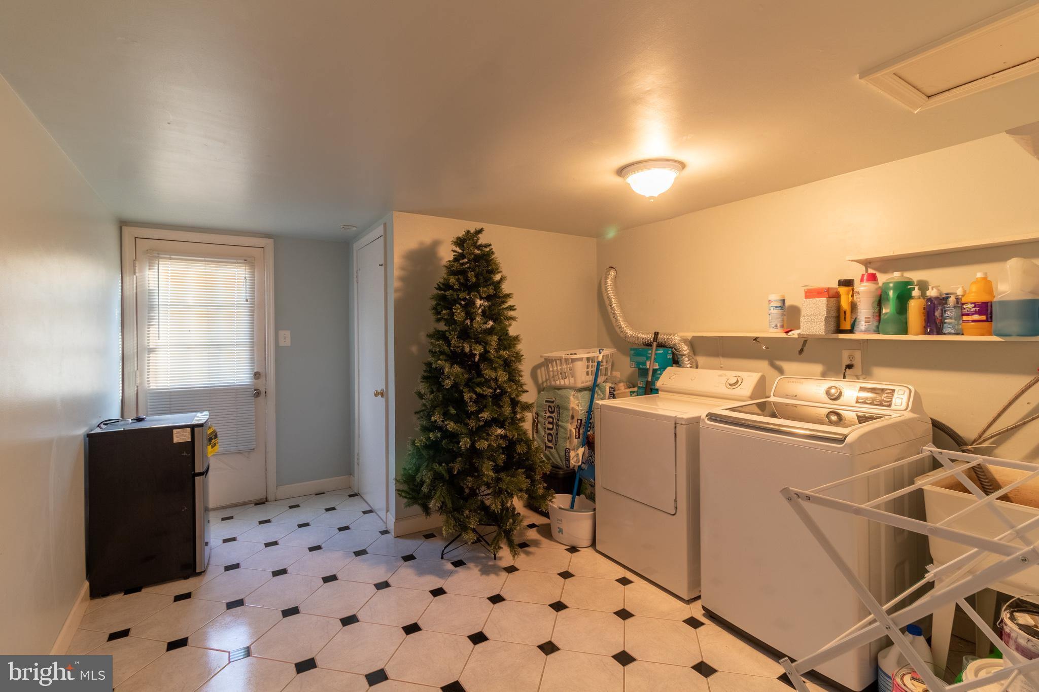 FAIRMONT - Residential