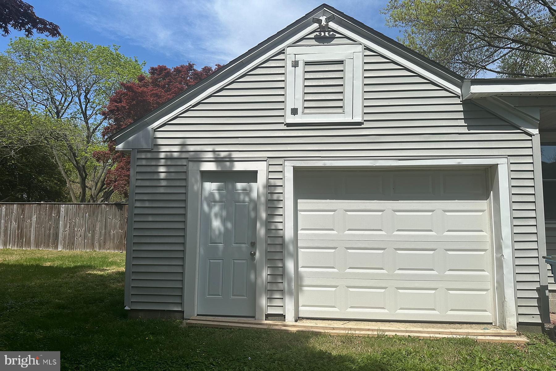 EASTON - Residential Lease