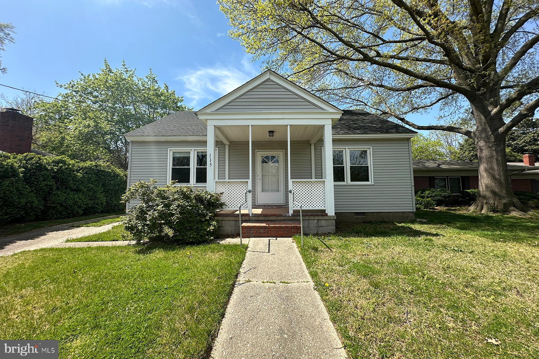 EASTON - Residential Lease