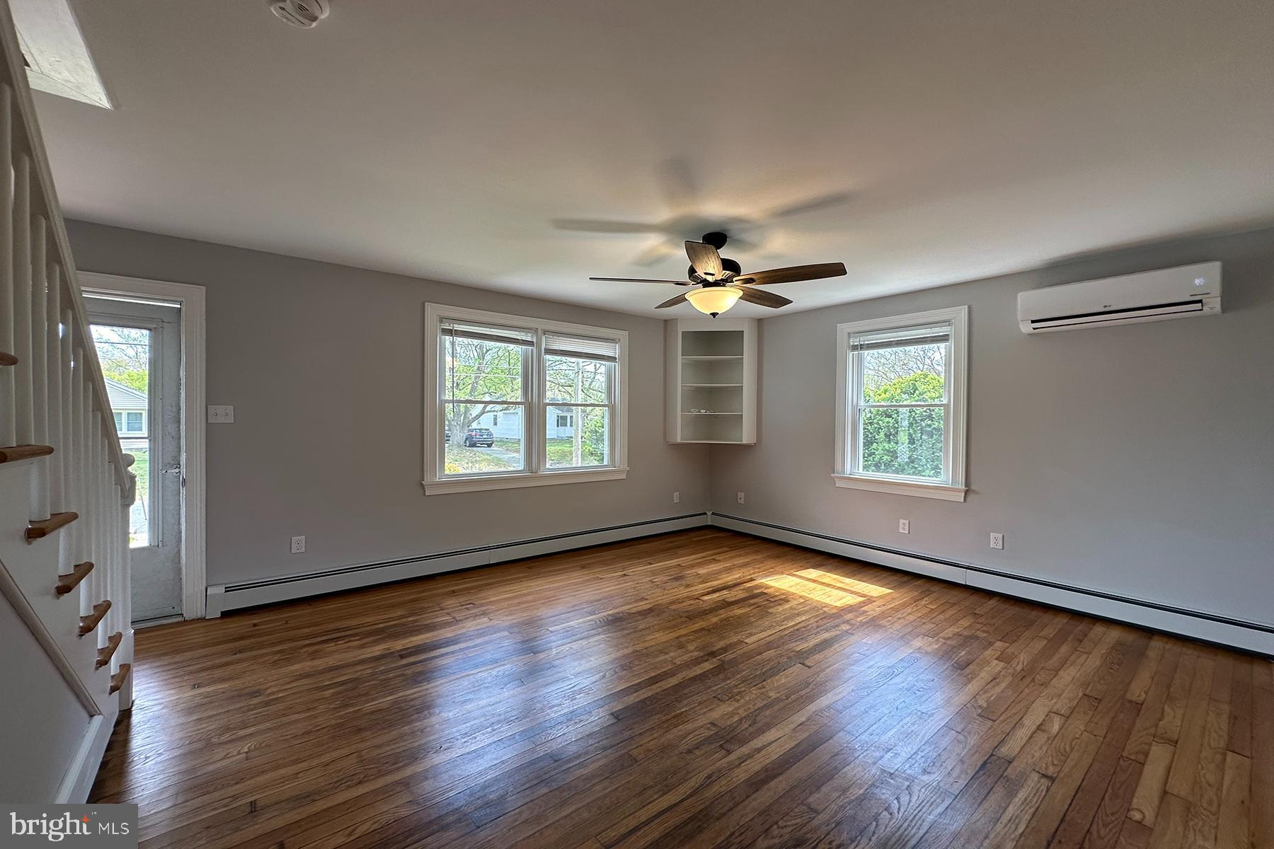 EASTON - Residential Lease