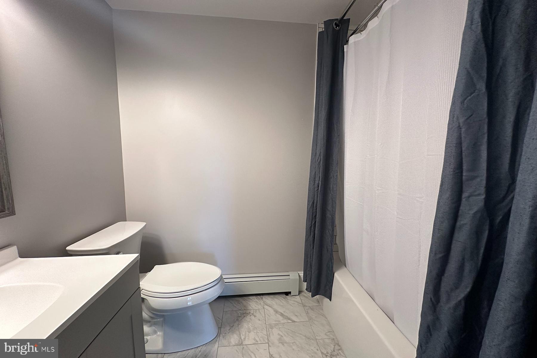 EASTON - Residential Lease