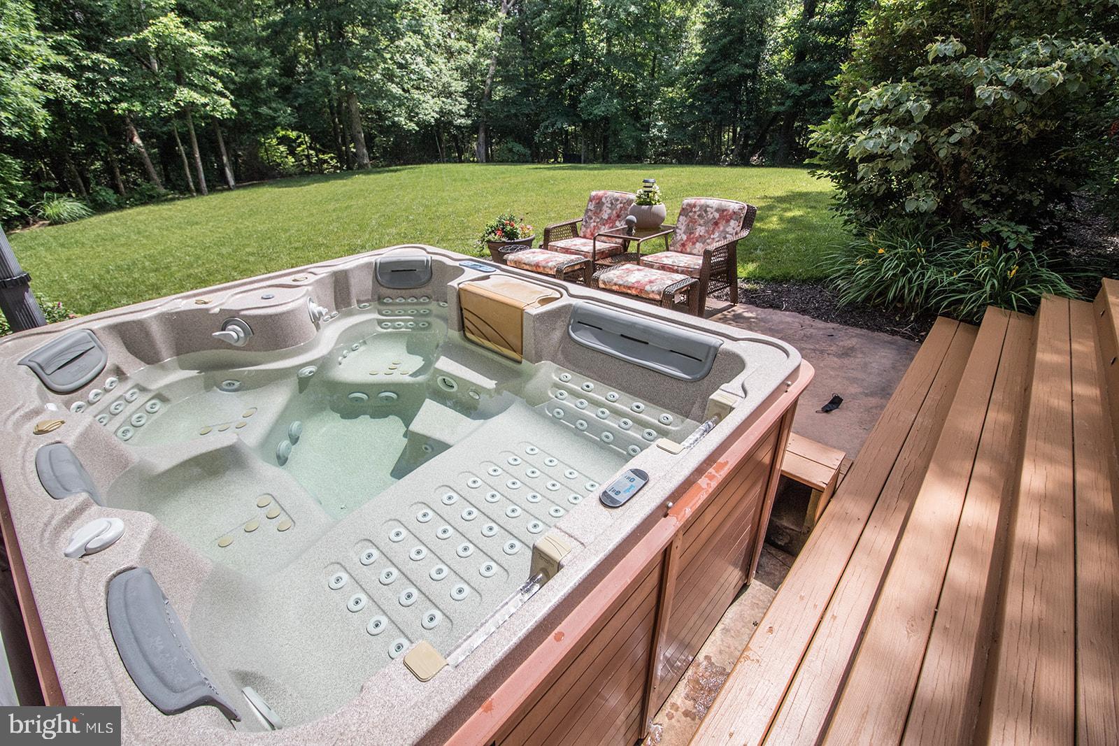 CHESTNUT HILLS - Residential