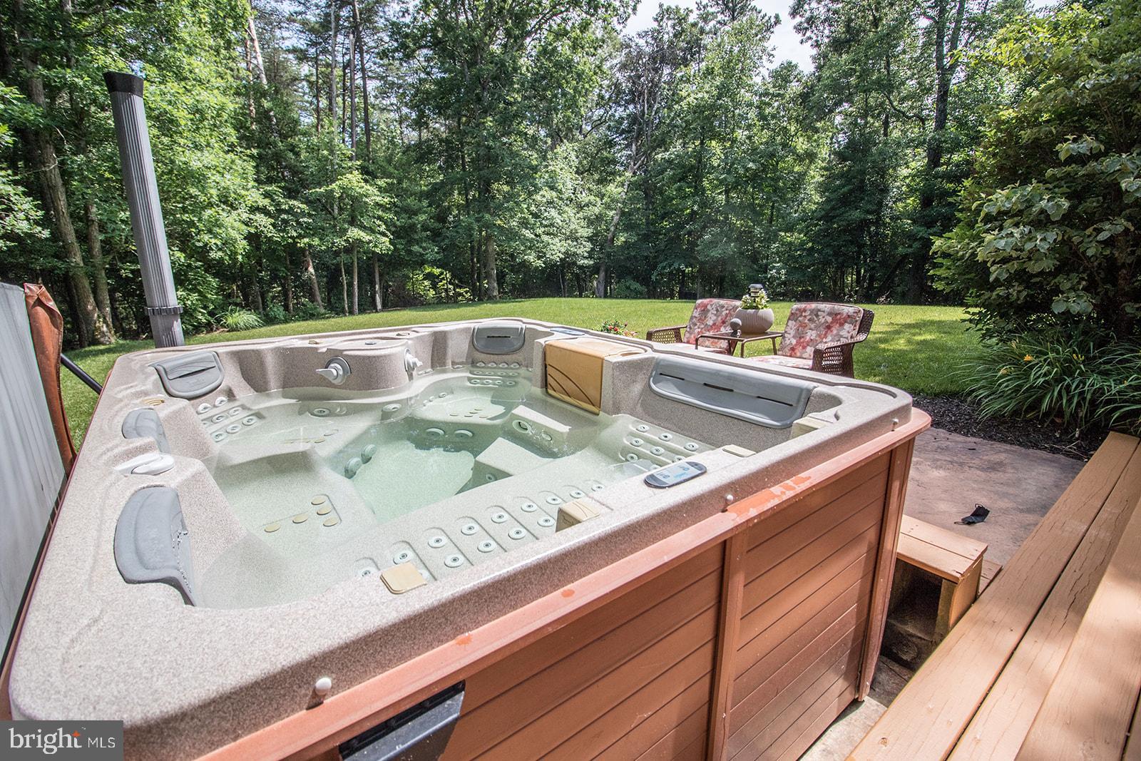 CHESTNUT HILLS - Residential