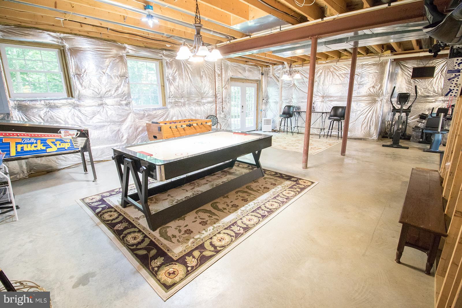 CHESTNUT HILLS - Residential