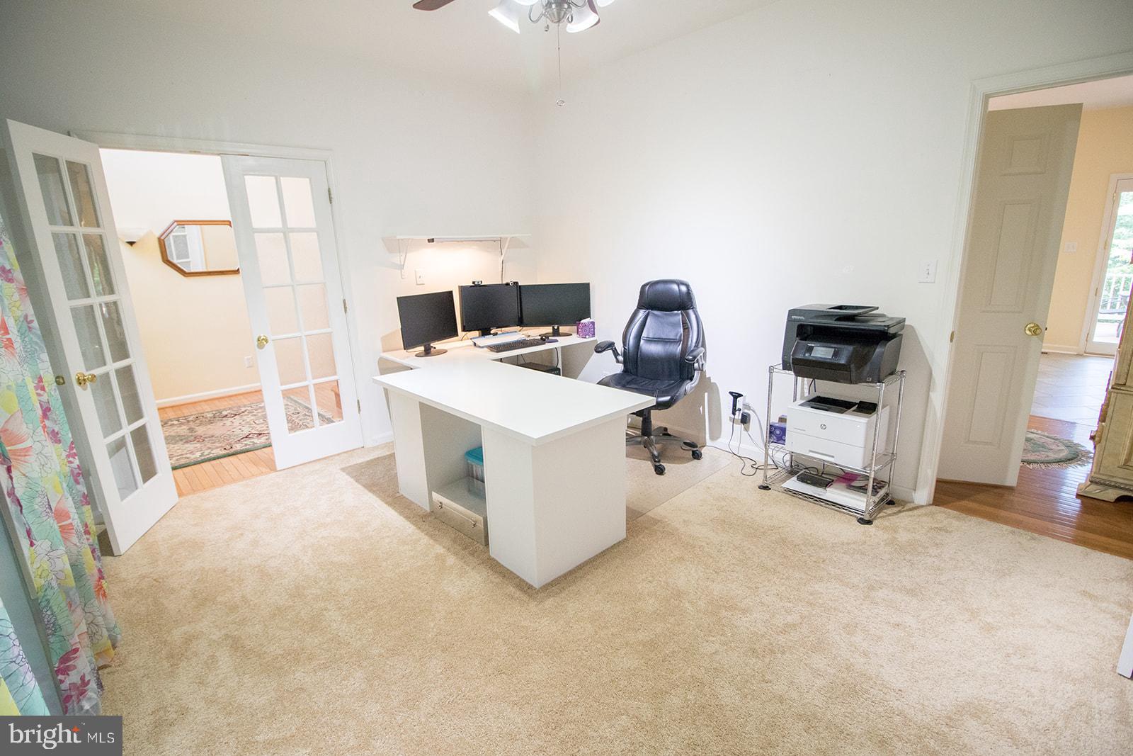 CHESTNUT HILLS - Residential