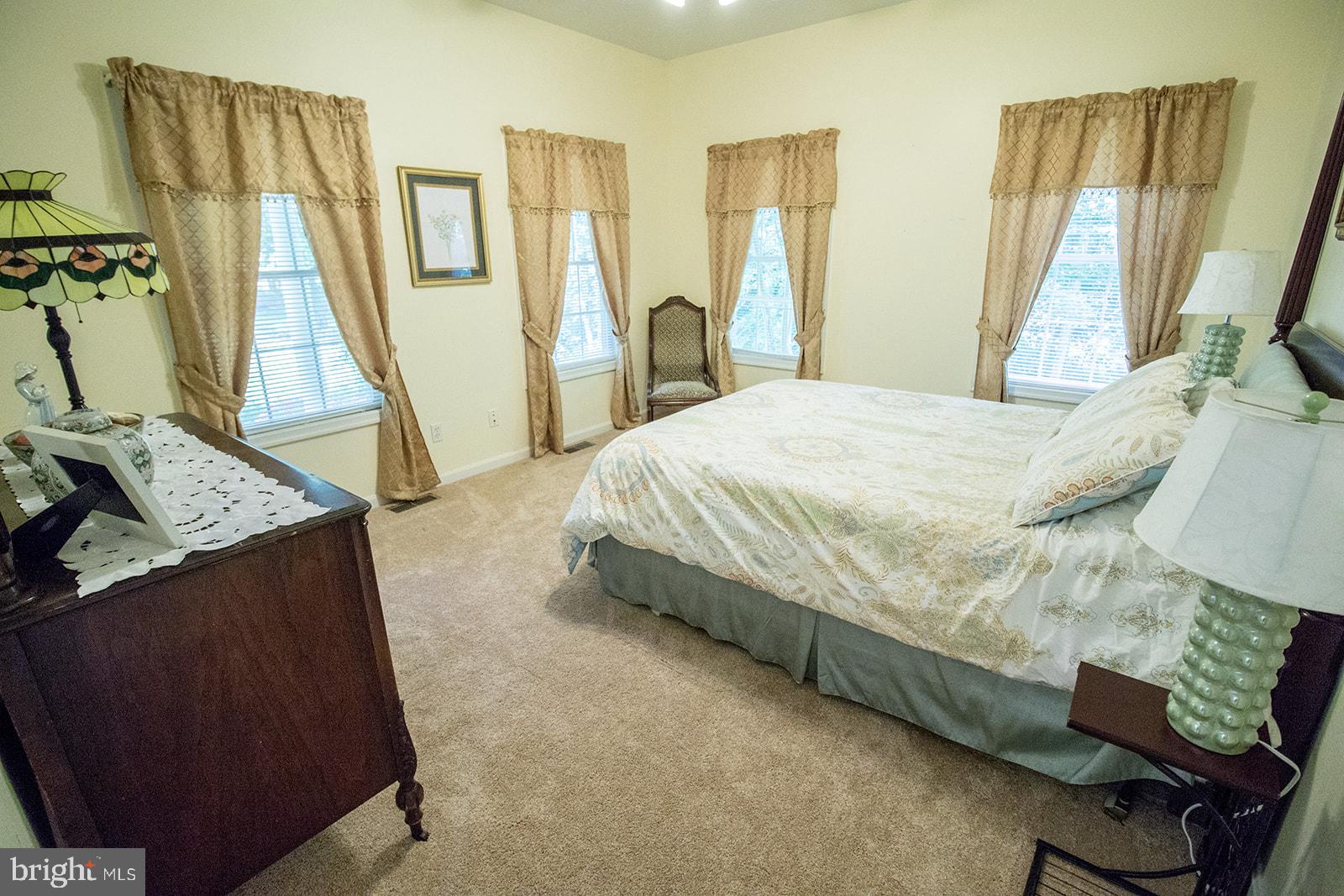 CHESTNUT HILLS - Residential