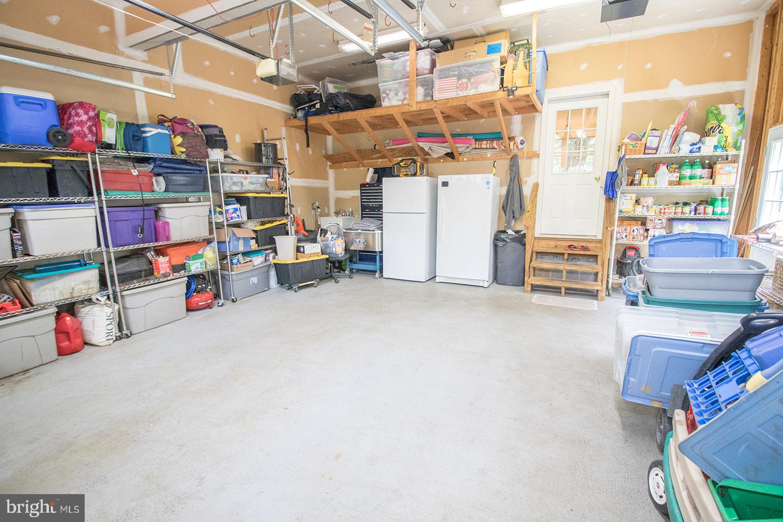 CHESTNUT HILLS - Residential