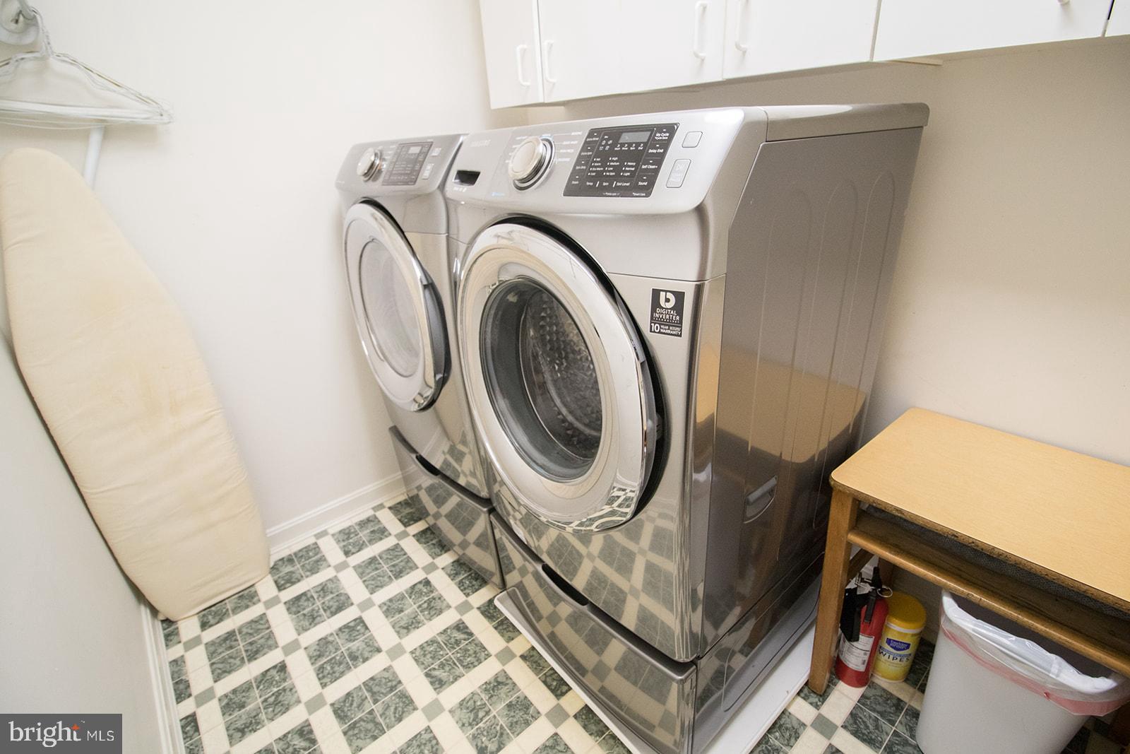 CHESTNUT HILLS - Residential