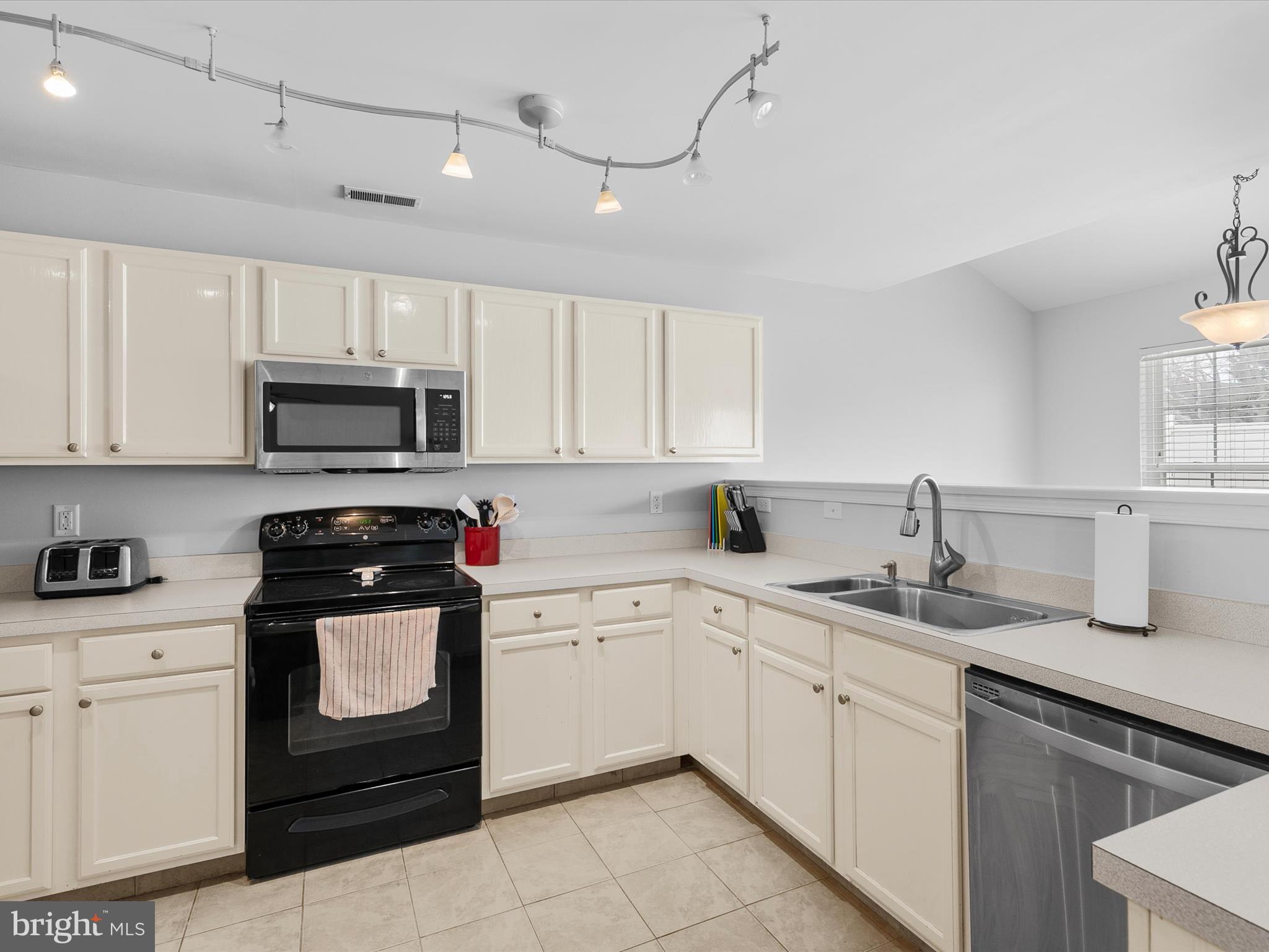 STONEWOOD CHASE - Residential