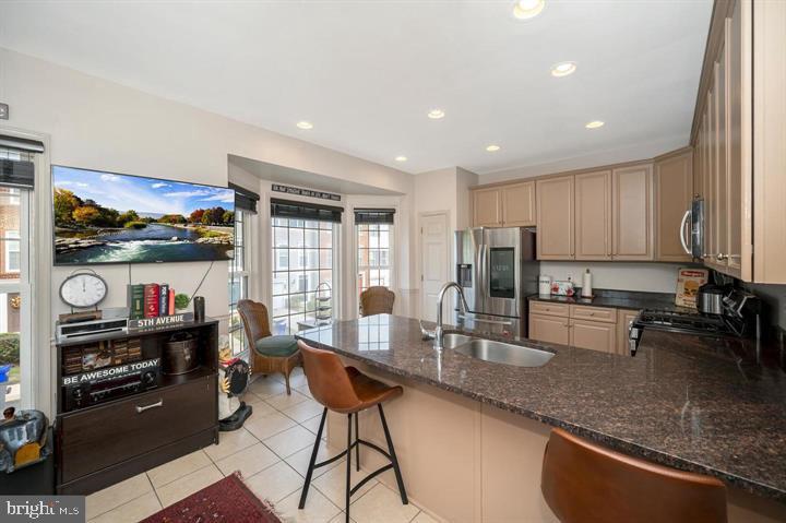 POTOMAC CLUB CONDOMINIUMS - Residential Lease