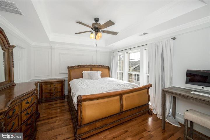 POTOMAC CLUB CONDOMINIUMS - Residential Lease