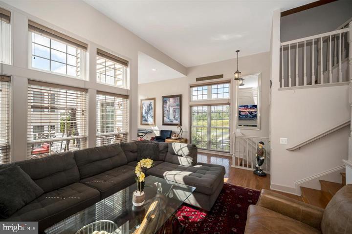 POTOMAC CLUB CONDOMINIUMS - Residential Lease