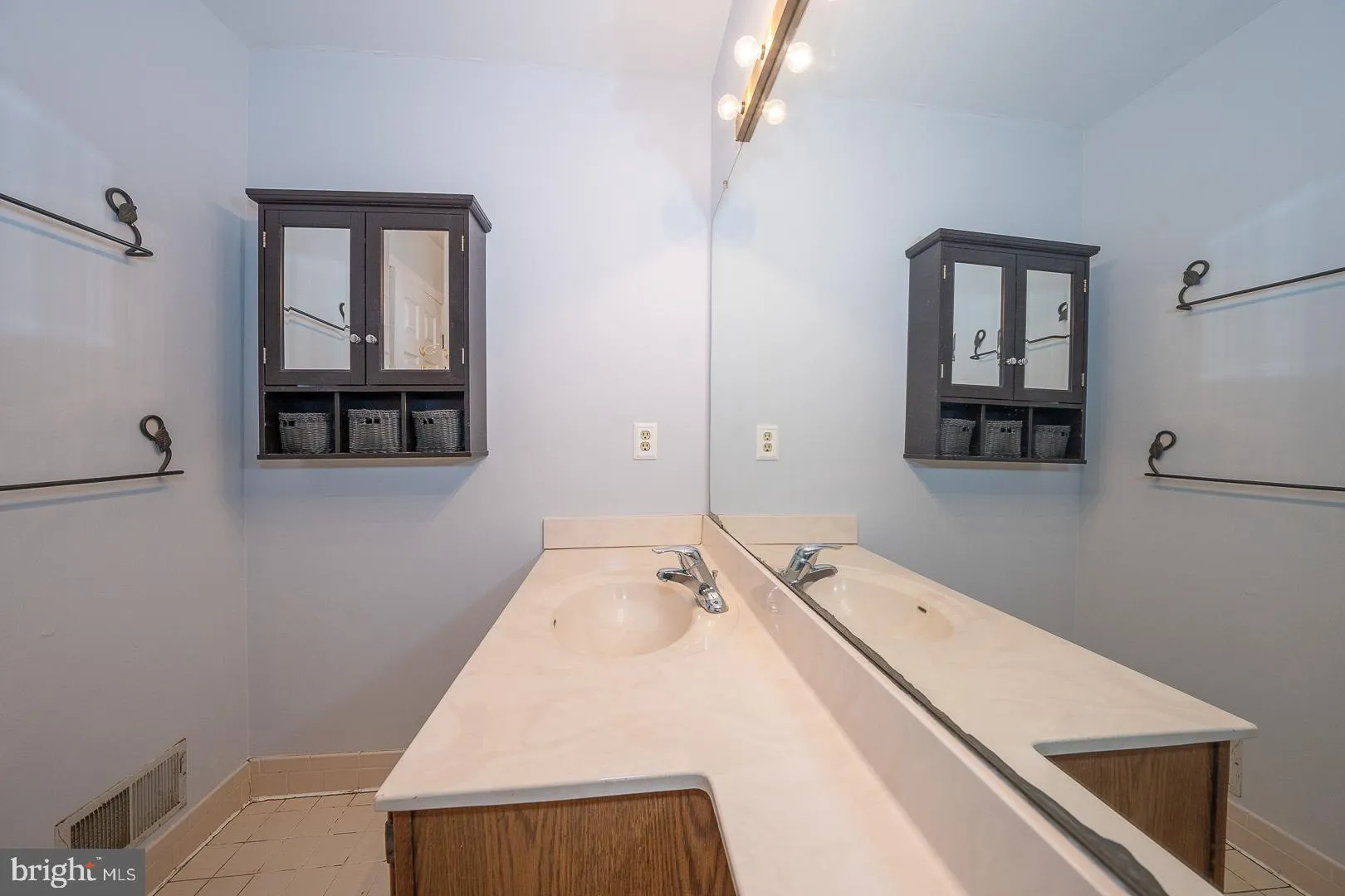 West Chester, Pennsylvania 19382, United States, 3 Bedrooms Bedrooms, ,3 BathroomsBathrooms,Residential,Pending,12621