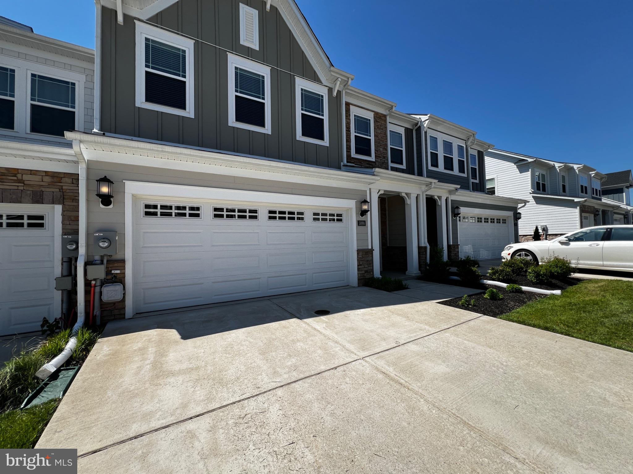 3898 GLACIER BAY PL