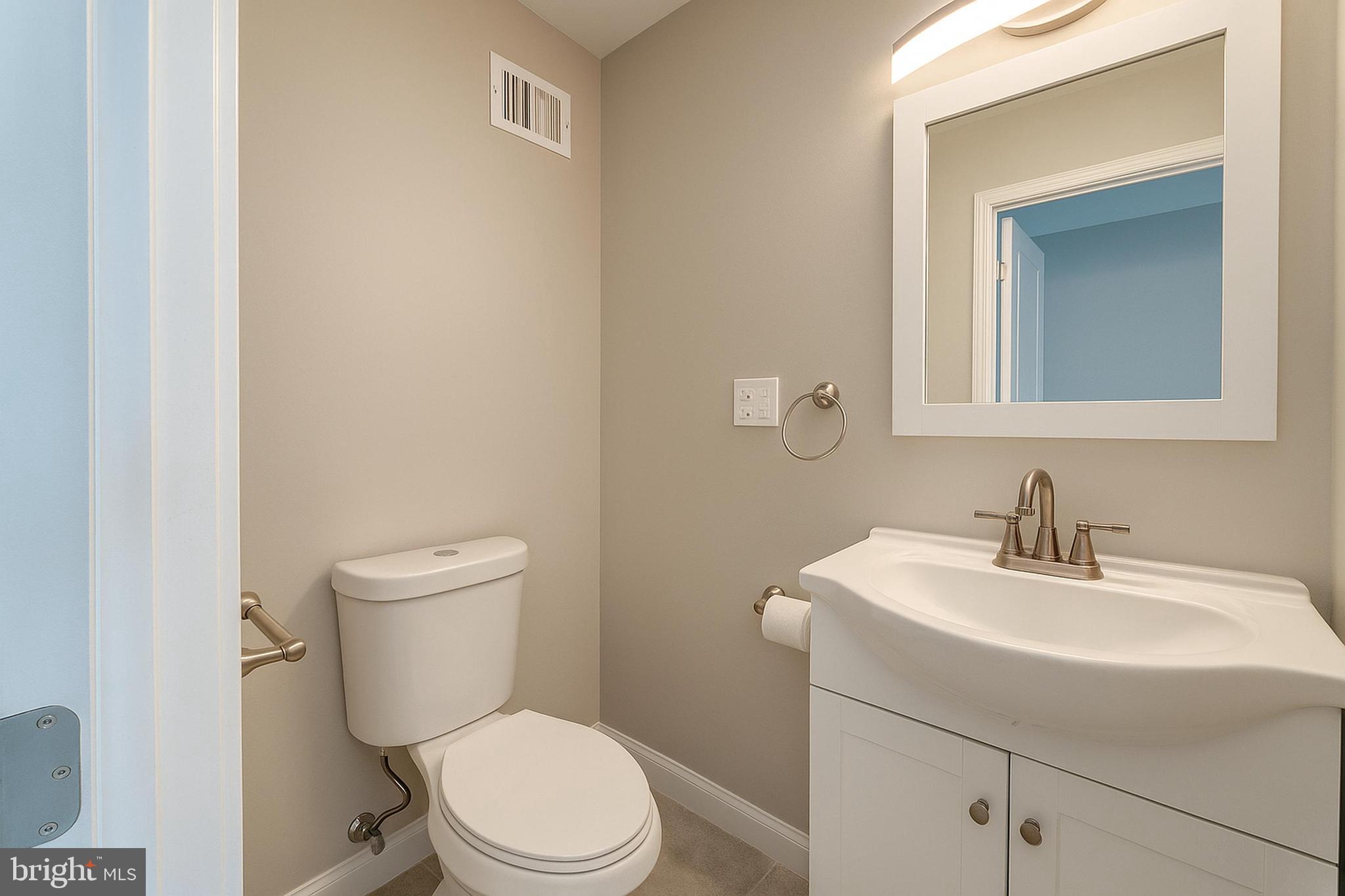 BALTIMORE HIGHLANDS - Residential Lease