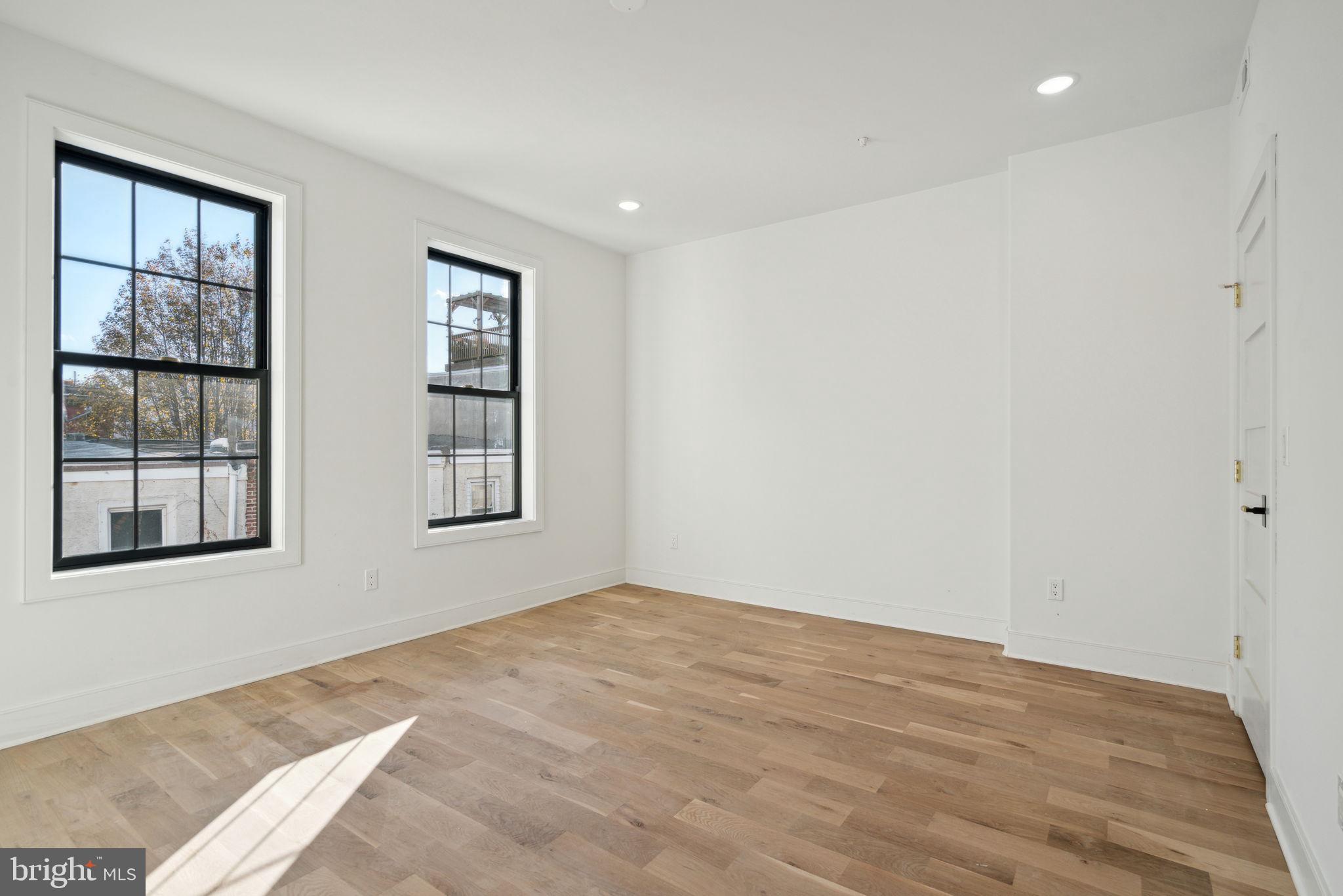 GRADUATE HOSPITAL - Residential