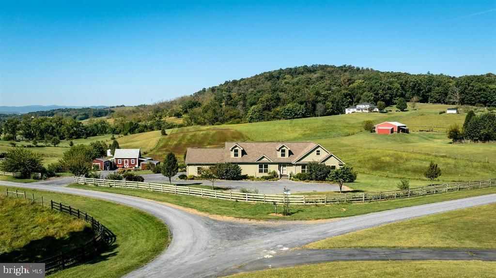 Photo of 17333 Timberview Way, TIMBERVILLE, VA 22853 (MLS # VARO2002686)