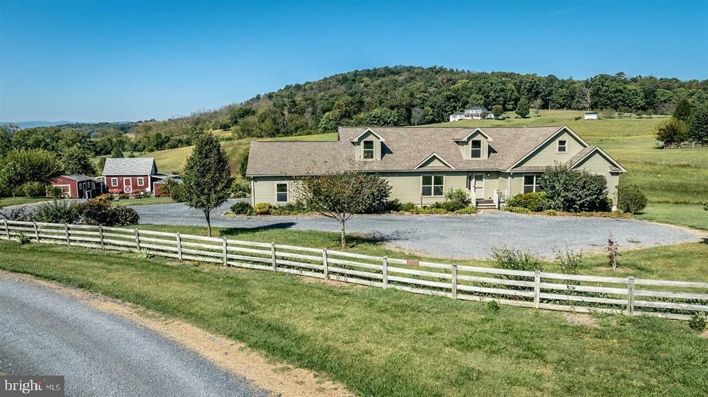 Photo of 17333 Timberview Way, TIMBERVILLE, VA 22853 (MLS # VARO2002686)