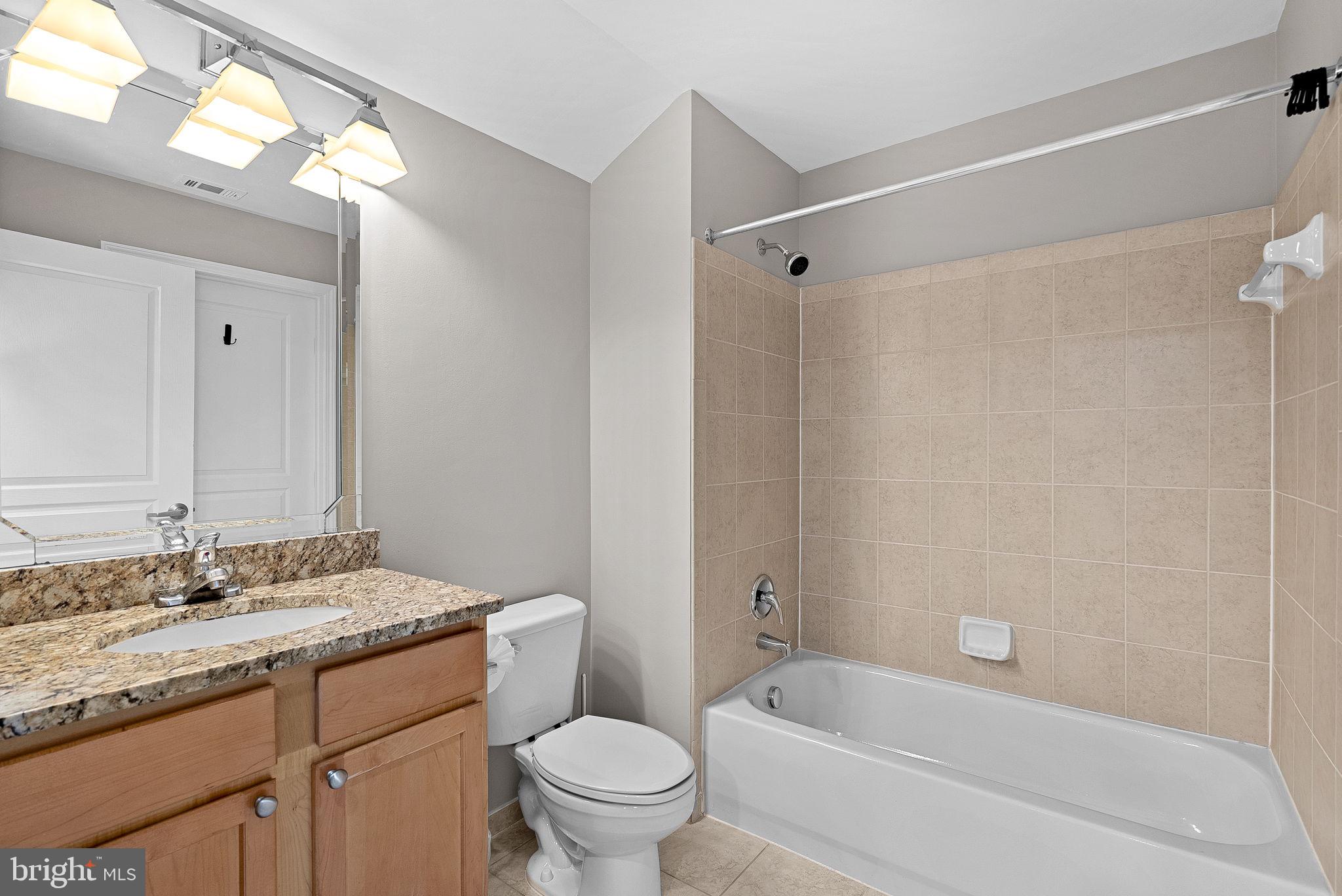 SAVOY AT RESTON TOWN CENTER - Residential