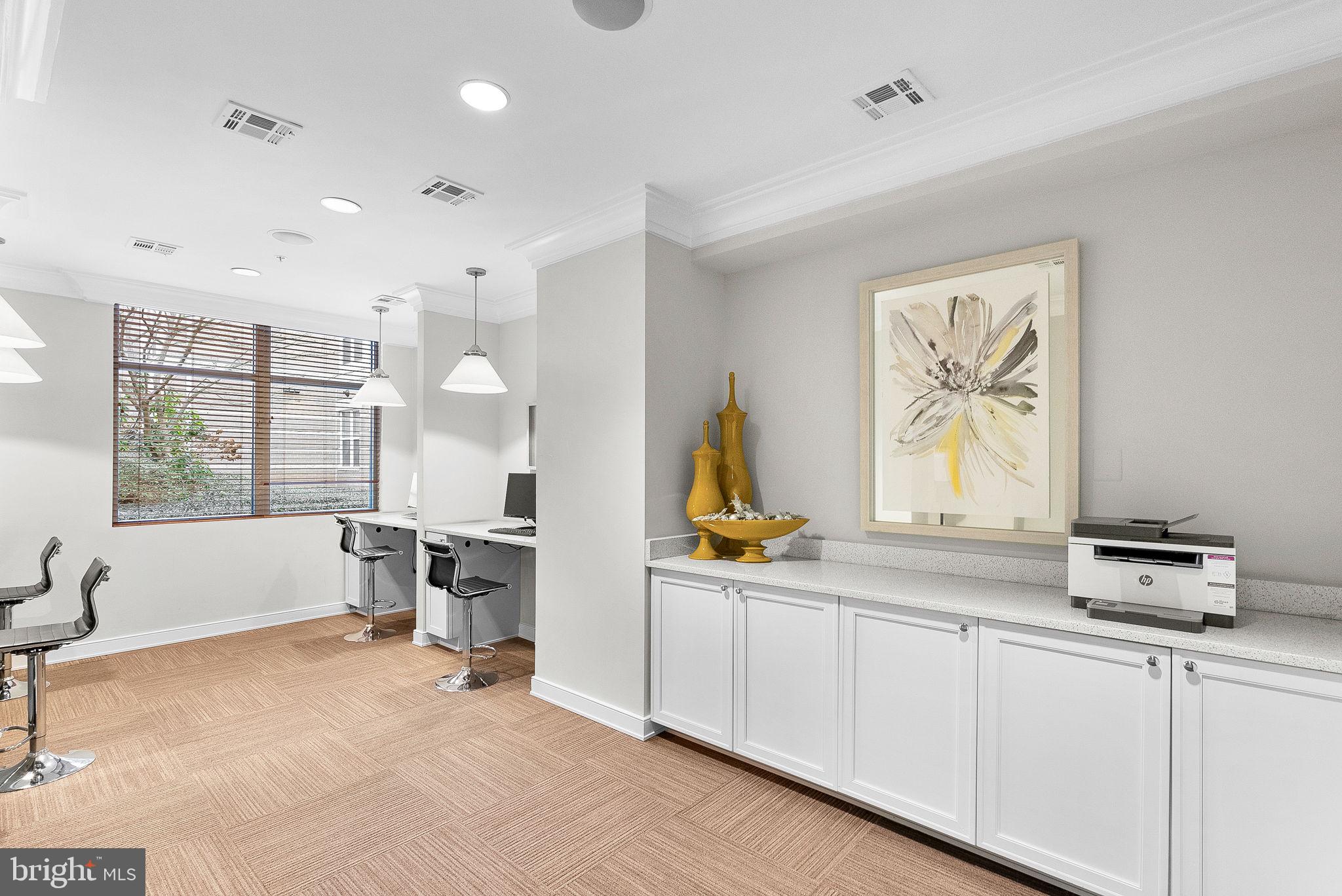 SAVOY AT RESTON TOWN CENTER - Residential