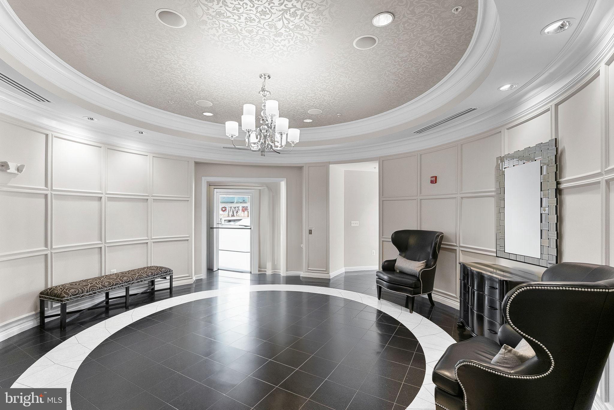 SAVOY AT RESTON TOWN CENTER - Residential