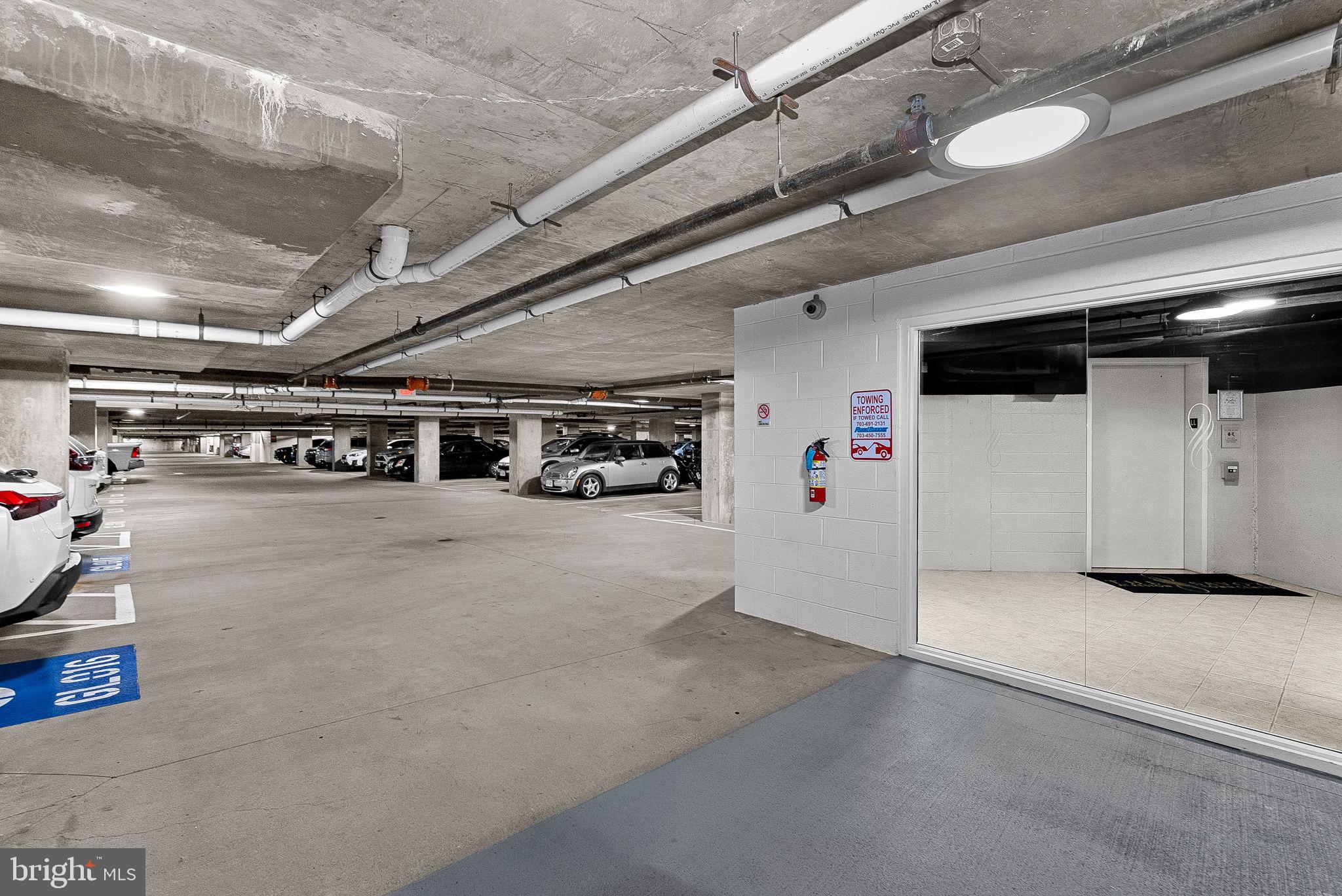 SAVOY AT RESTON TOWN CENTER - Residential