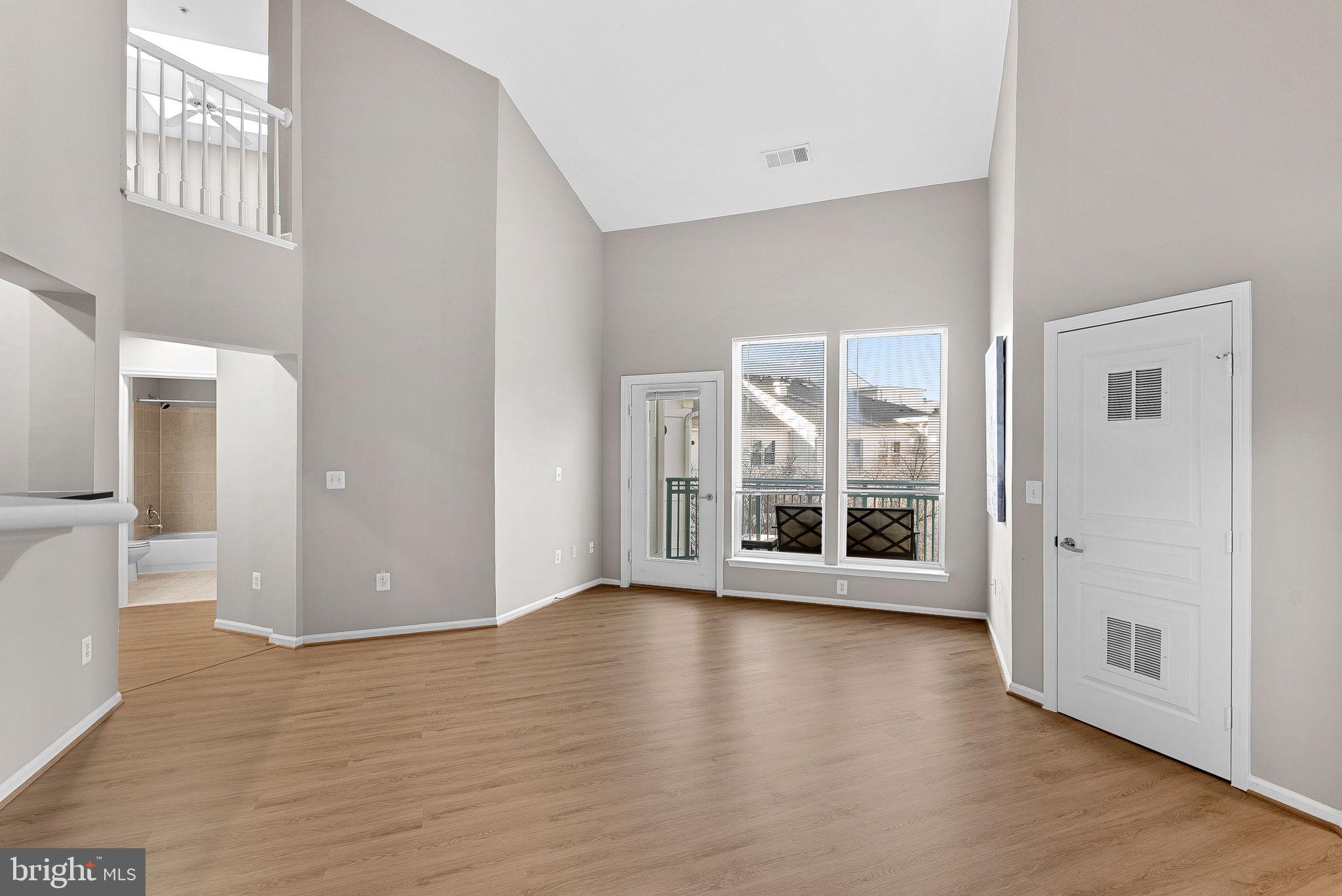 SAVOY AT RESTON TOWN CENTER - Residential