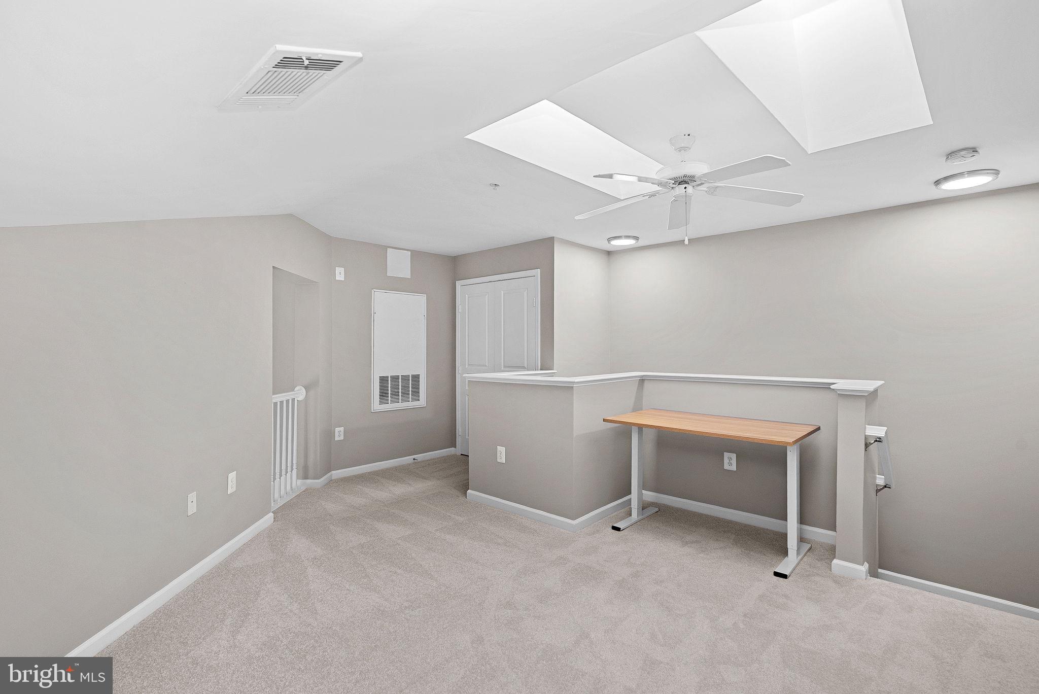 SAVOY AT RESTON TOWN CENTER - Residential