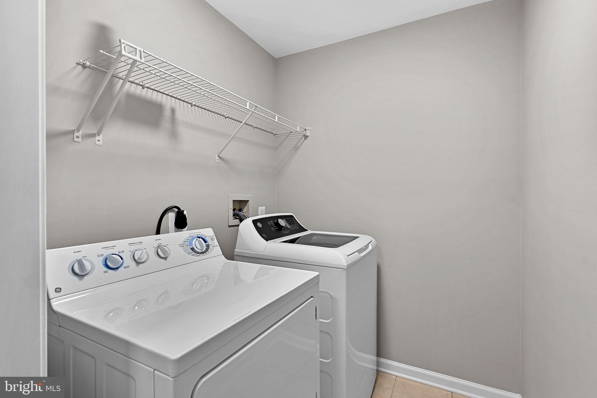 SAVOY AT RESTON TOWN CENTER - Residential