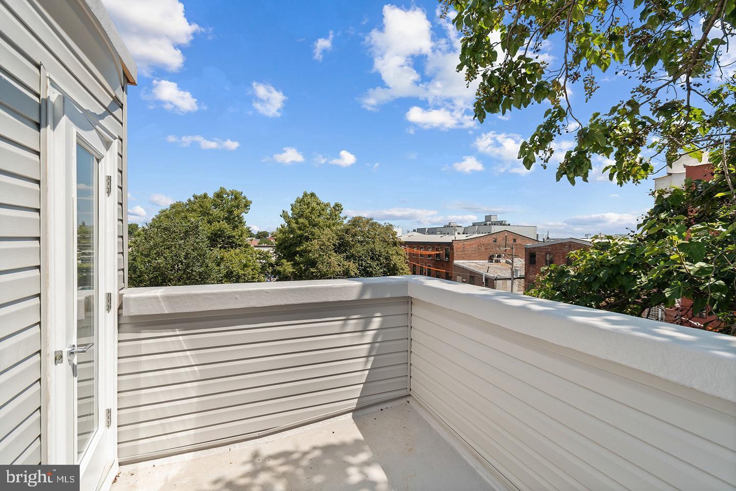 OLDE KENSINGTON - Residential Lease