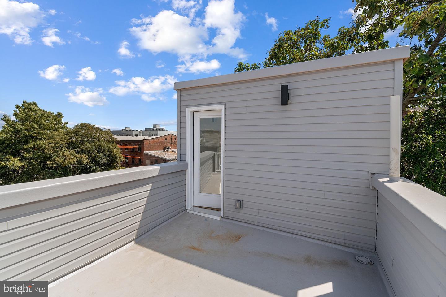 OLDE KENSINGTON - Residential Lease