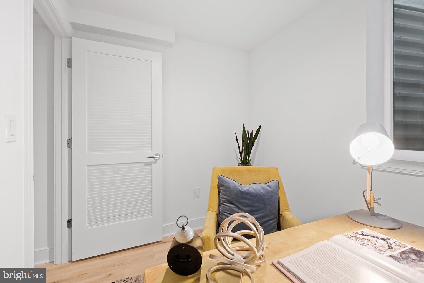 OLDE KENSINGTON - Residential Lease
