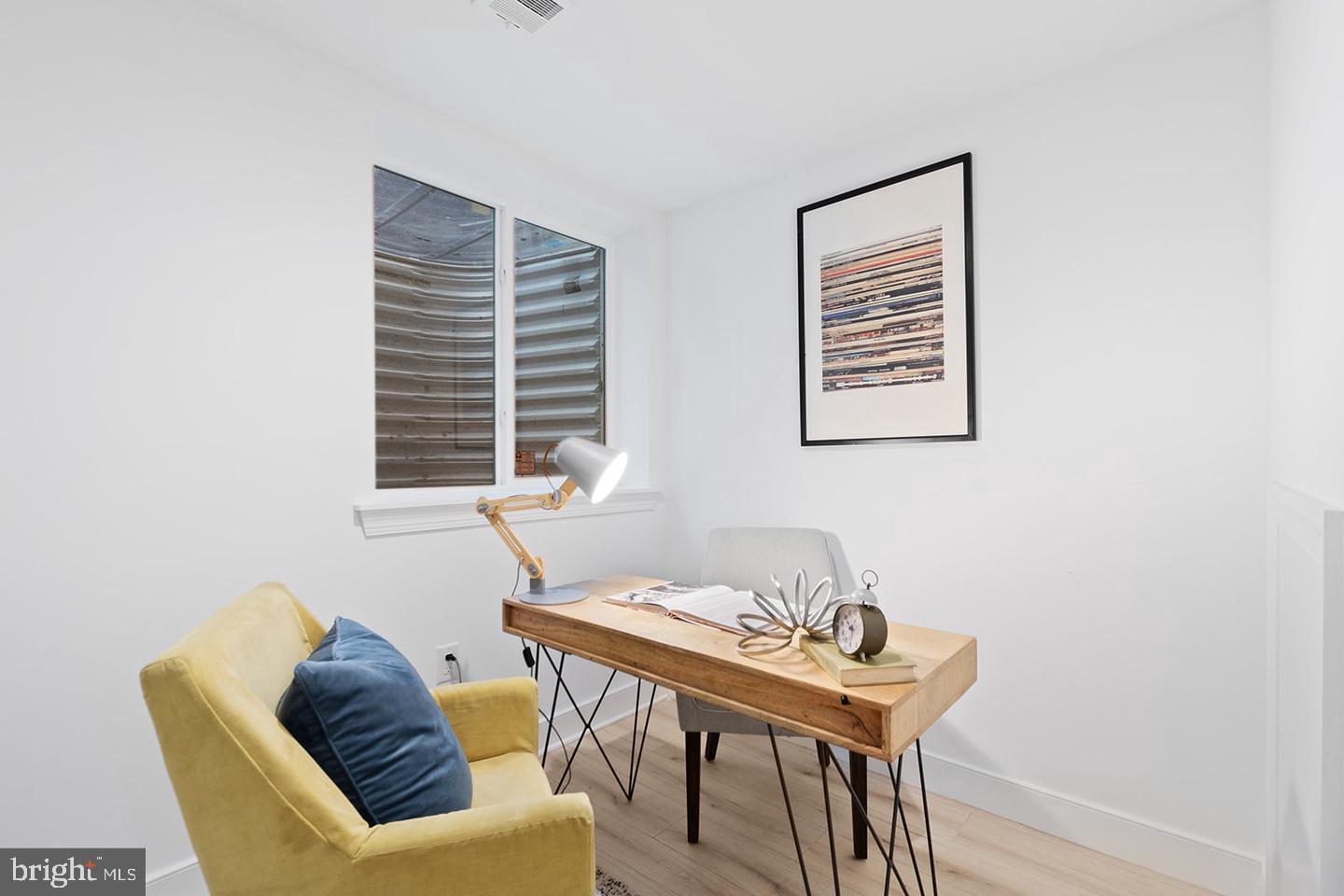 OLDE KENSINGTON - Residential Lease