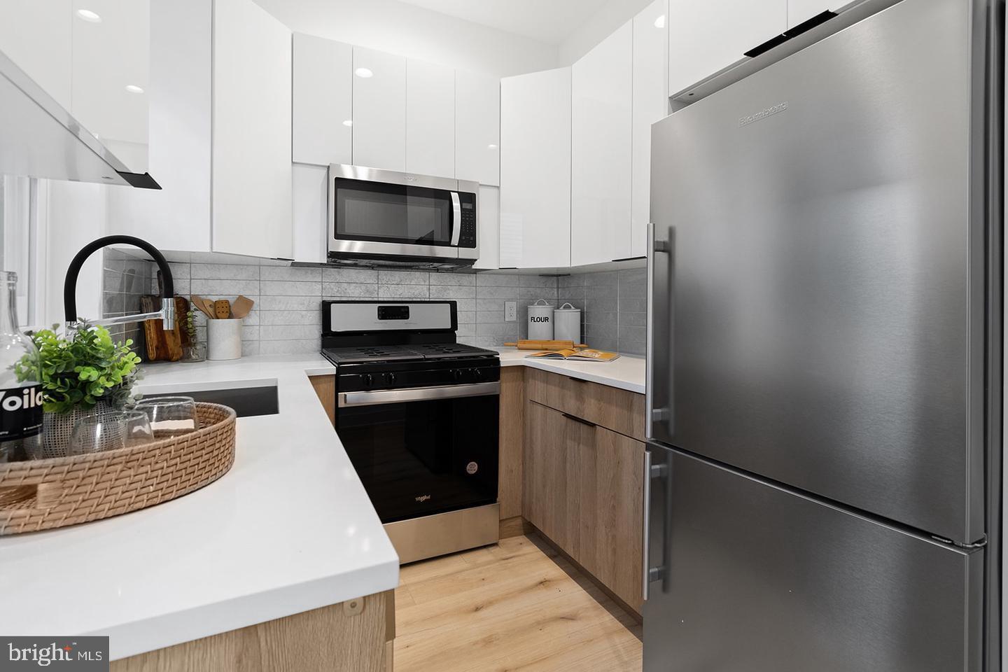 OLDE KENSINGTON - Residential Lease
