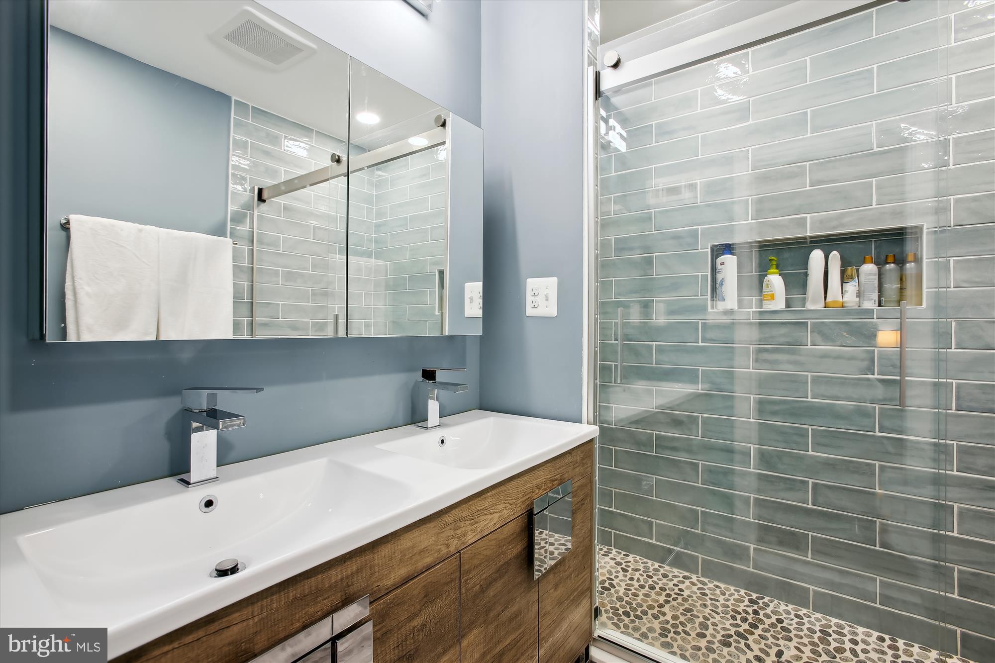 CINNAMON CREEK - Residential