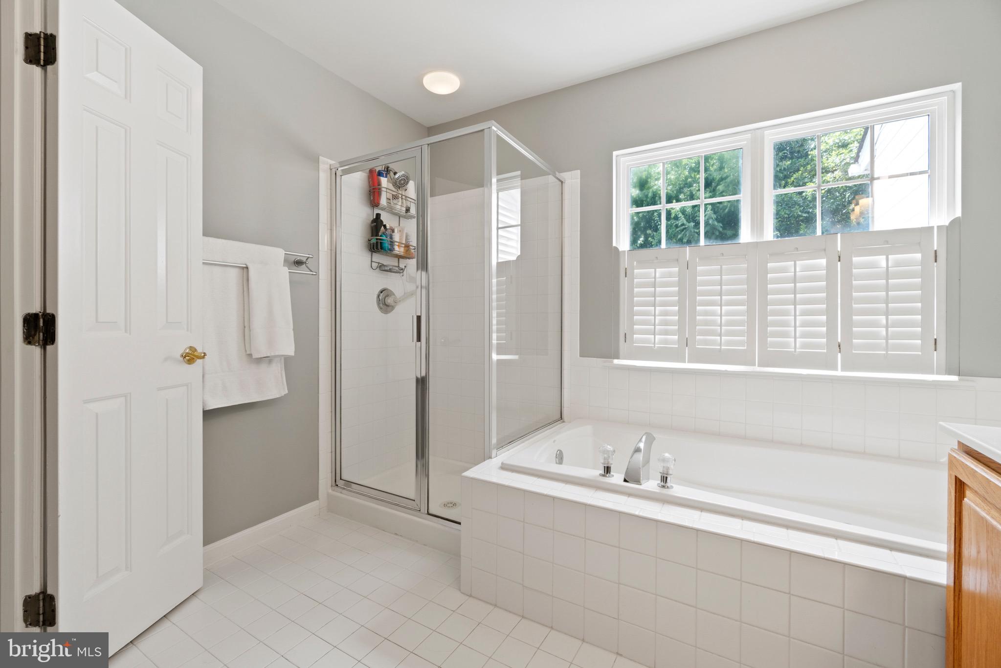 TOWNES OF MANCHESTER WOODS - Residential