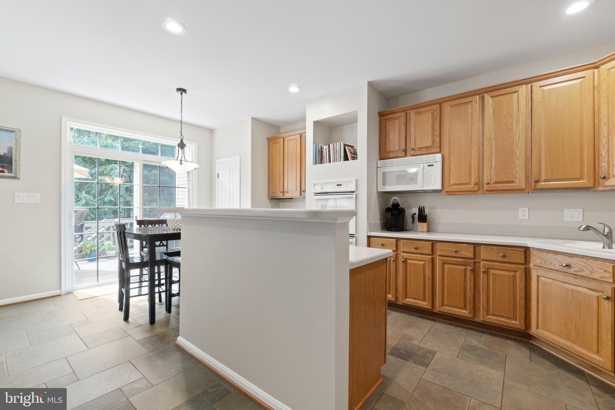 TOWNES OF MANCHESTER WOODS - Residential