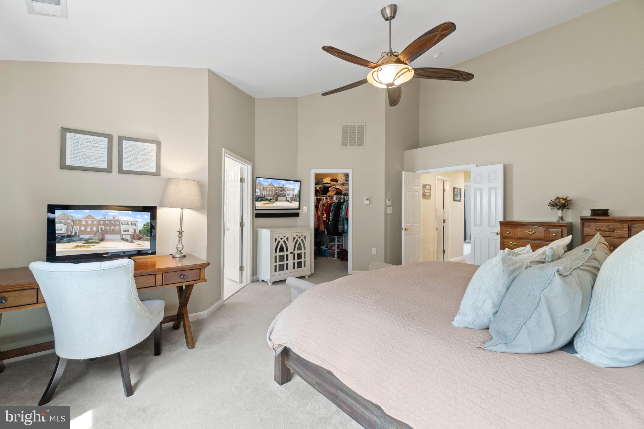 TOWNES OF MANCHESTER WOODS - Residential