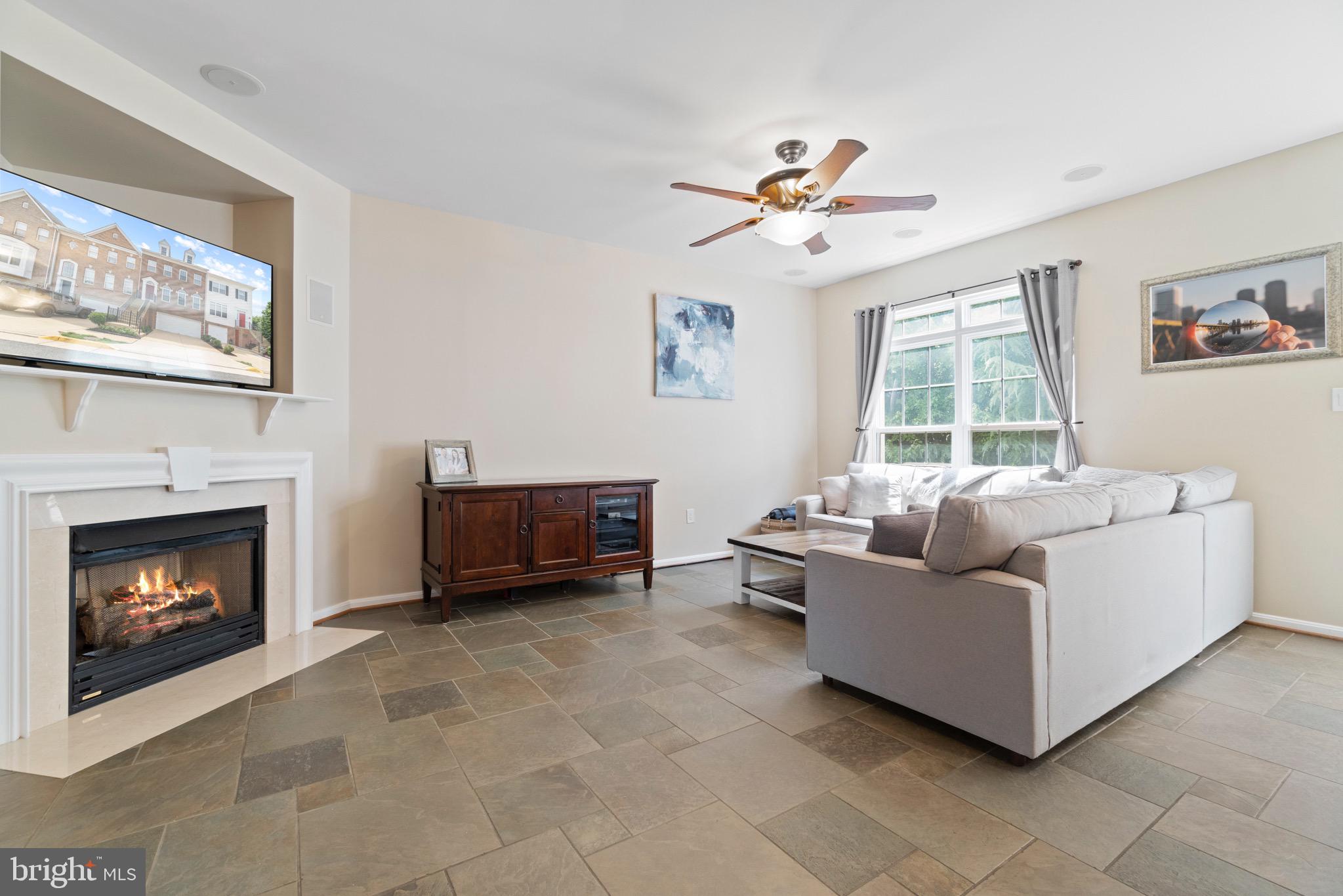 TOWNES OF MANCHESTER WOODS - Residential