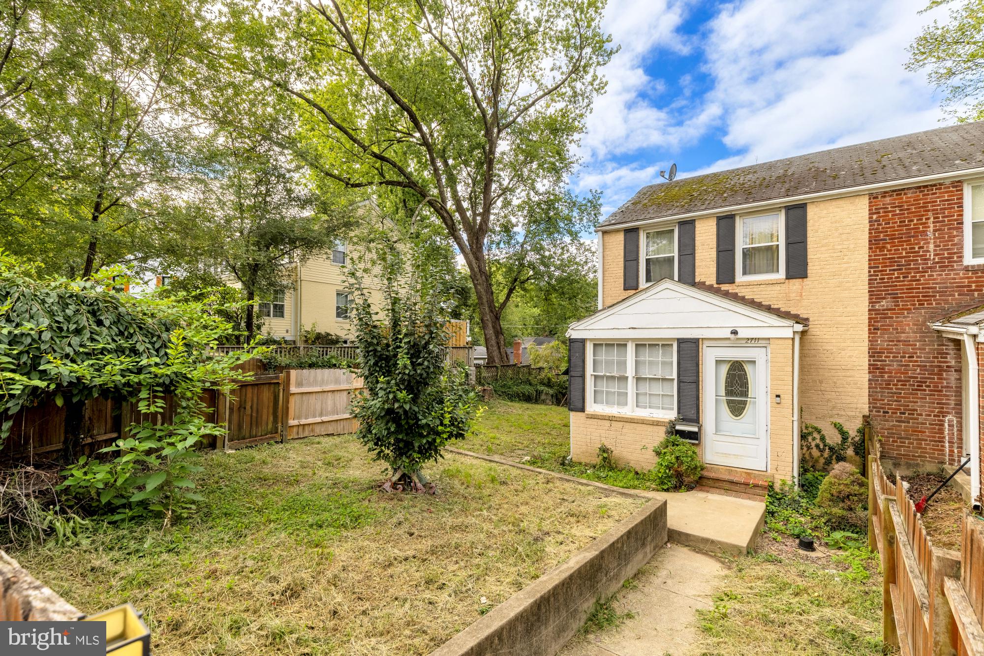 2711 JEFFERSON DRIVE