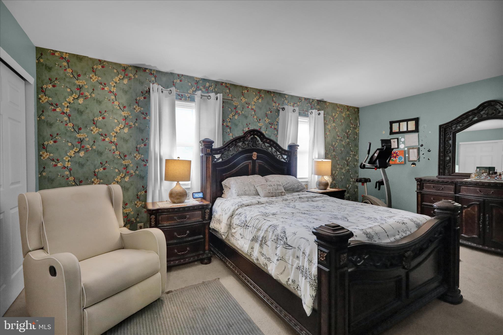 MOUNTAINVIEW - Residential