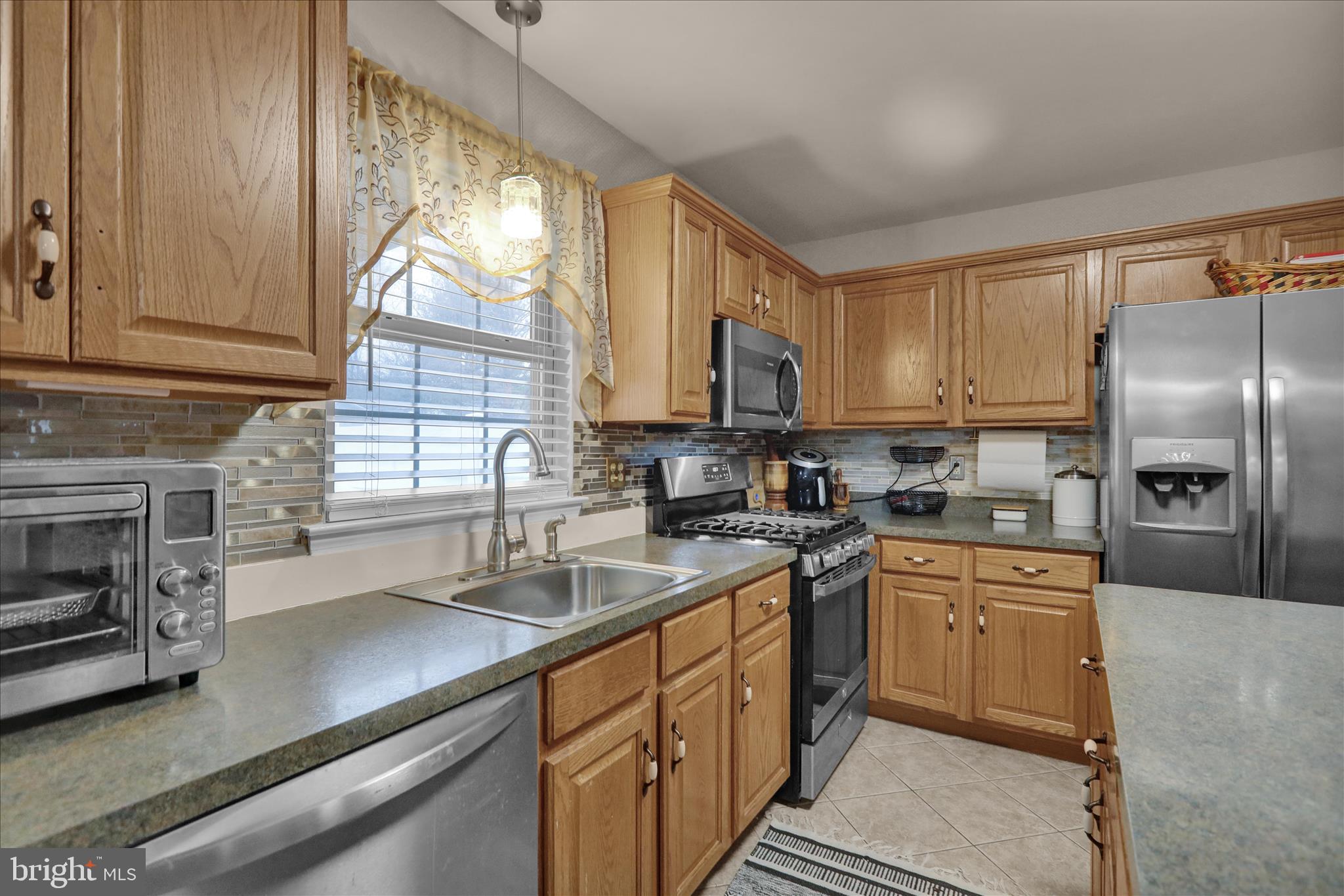 MOUNTAINVIEW - Residential