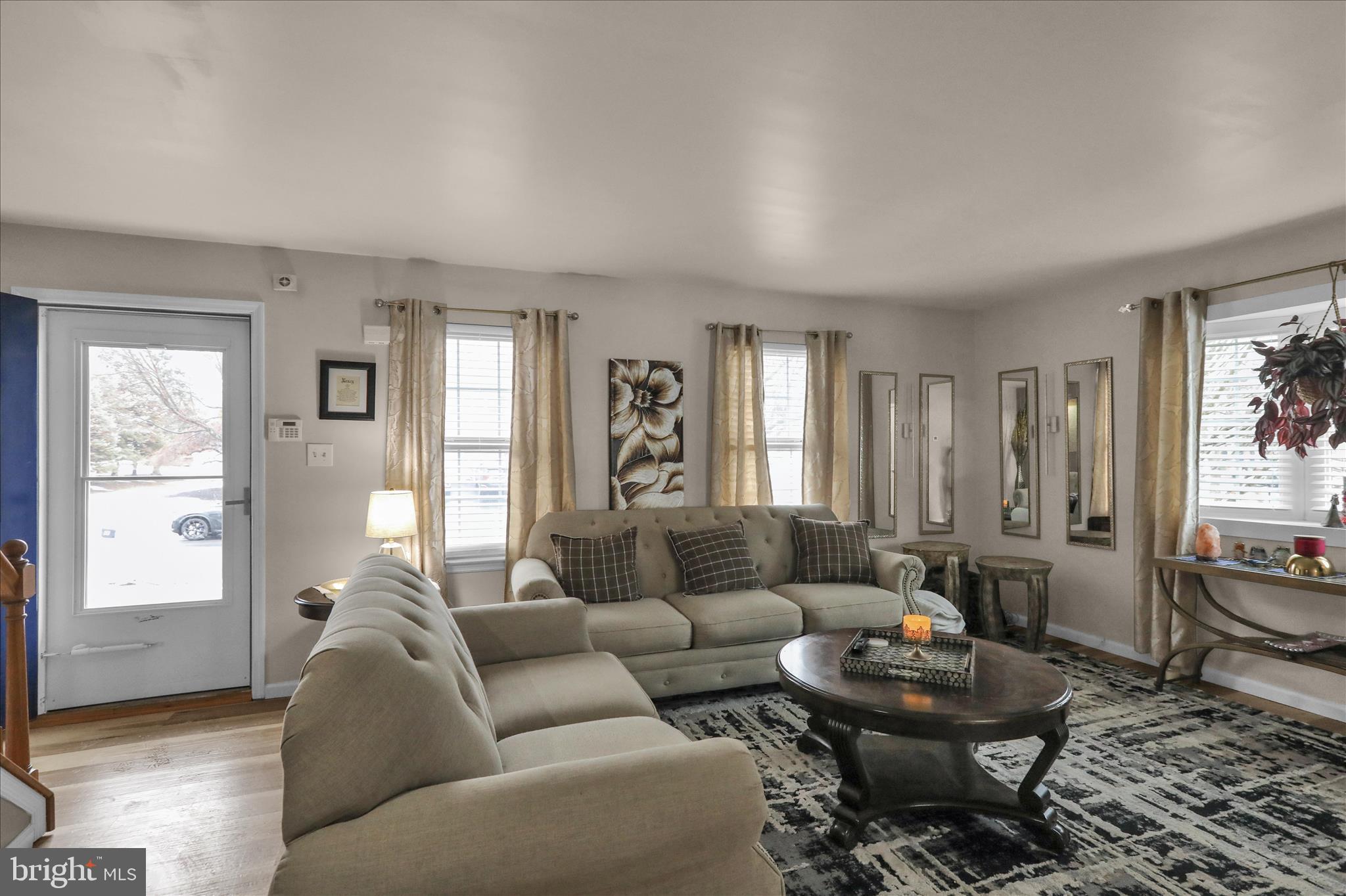 MOUNTAINVIEW - Residential