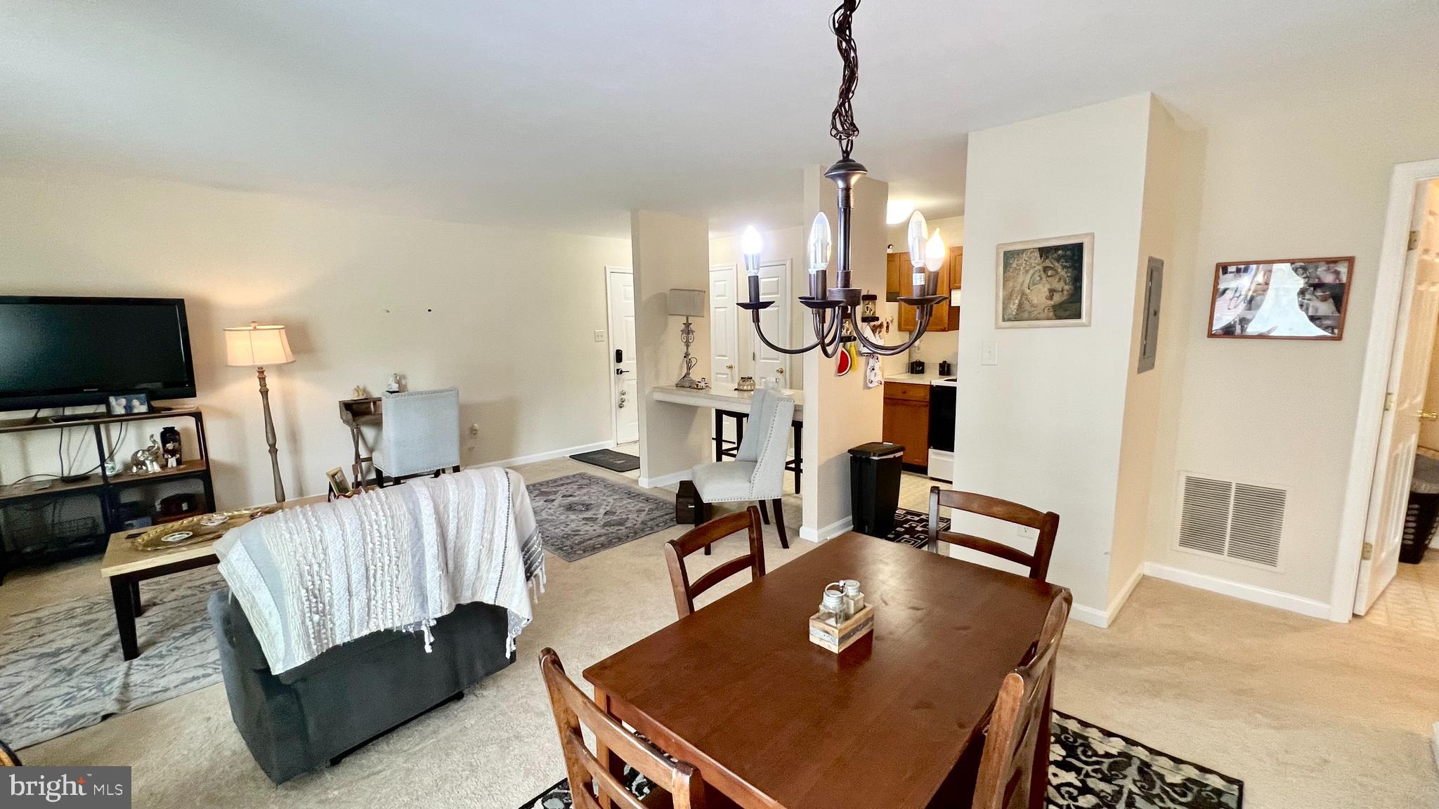 OLD FARM STATION - Residential Lease