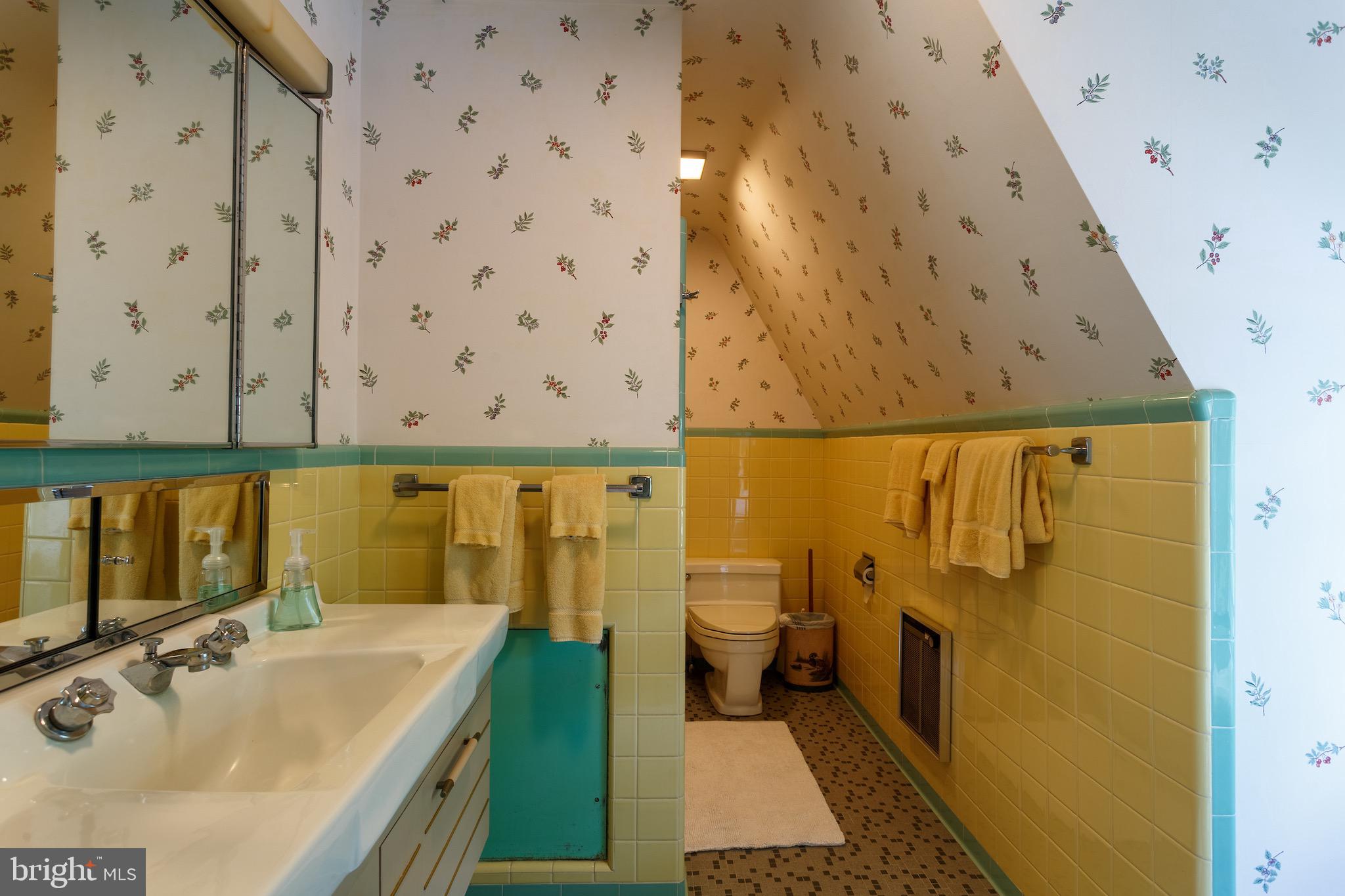 QUAKER NECK - Residential