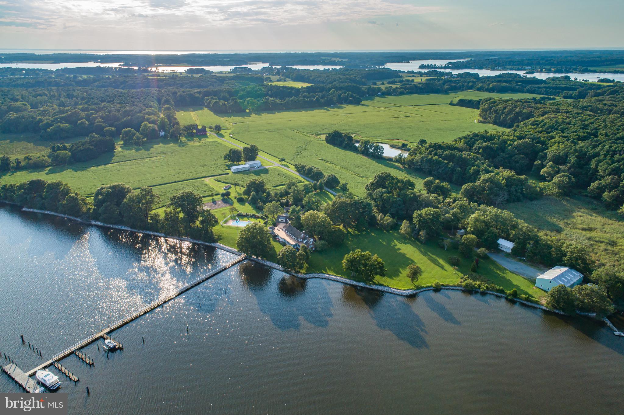 QUAKER NECK - Residential